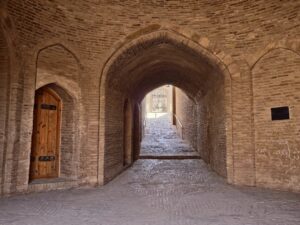 Historia i odbudowa Katedry Notre Dame w Paryżu - od pożaru do renesansu